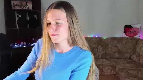 Snapshot of luna_evan chatting on 12.09.24 luna_evan online show from 12.09.24