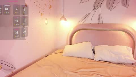 luna_ferrari online show from 04.11.26