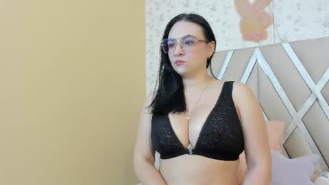 Snapshot of luna_ferrer1 chatting on 07.20.26 luna_ferrer1 online show from 07.20.26