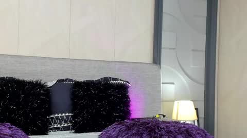 Snapshot of luna_fioree chatting on 12.22.24 Luna Fioree online show from 12.22.24