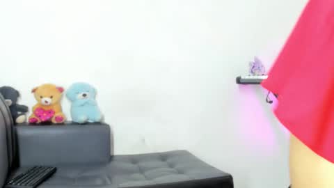 Snapshot of luna_fioree chatting on 12.20.25 Luna Fioree online show from 12.20.25