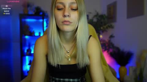 luna_grace18 online show from 03.30.26