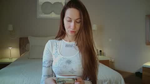 luna_hoti online show from 02.16.26