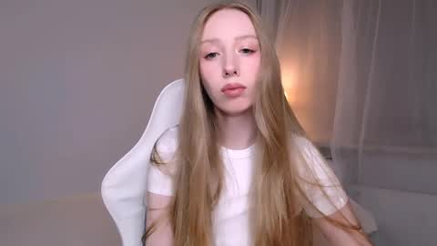 Snapshot of luna_insanity chatting on 05.17.26 Luna online show from 05.17.26