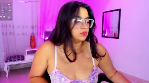 Snapshot of luna_jonnes1 chatting on 07.18.26 Luna online show from 07.18.26