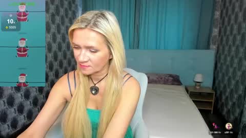 Snapshot of luna_lew1s chatting on 12.21.24 luna_lew1s online show from 12.21.24