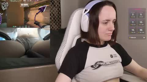 luna_loveeee online show from 09.10.25