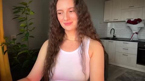 Snapshot of luna_raee chatting on 09.27.25 luna_raee online show from 09.27.25