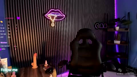 Snapshot of luna_roose1 chatting on 04.24.26 Luna Rosse online show from 04.24.26
