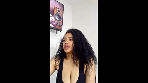 Snapshot of luna_sexxgirl chatting on 04.02.26 Luna sexgirl online show from 04.02.26