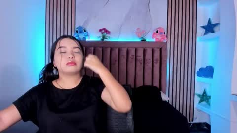 Luna  online show from 11.24.25