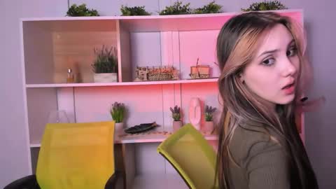 Luna online show from 10.23.25