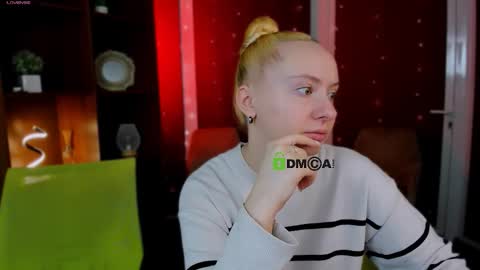 Luna online show from 12.22.25