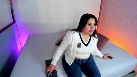 Luna  online show from 12.17.25