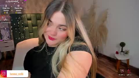 Snapshot of luna_volk chatting on 06.20.26 Luna online show from 06.20.26