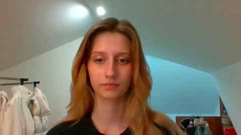 L U N A  online show from 12.11.24