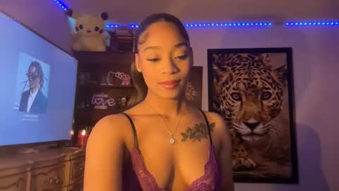 lunaa_11 online show from 12.01.25