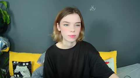 Snapshot of lunaastar_ chatting on 12.11.24 lunaastar_ online show from 12.11.24