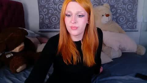 Luna give me a thumbs up please online show from 02.21.26