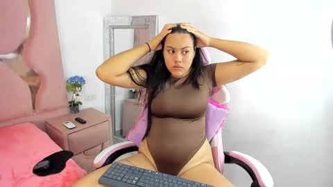 lunadreamsht online show from 12.19.25