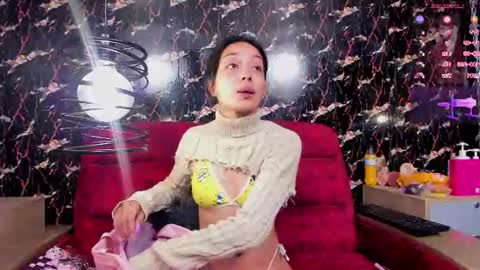 Snapshot of lunaixmoon_ chatting on 07.19.26 Luna online show from 07.19.26
