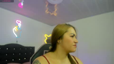 Snapshot of lunakitty_tay chatting on 05.29.26 LUNA KITTY online show from 05.29.26