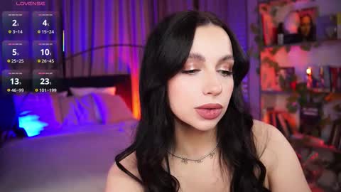 Luna  next streams Mon Fri Sat Sun 8pm-5am gmt0 online show from 12.05.25