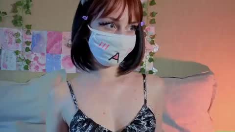 Snapshot of lunanyanmi chatting on 06.12.26 Luna online show from 06.12.26
