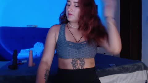 Snapshot of lunapalmer01 chatting on 11.10.25 Julieth online show from 11.10.25