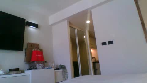 LunaPearl   online show from 12.01.25