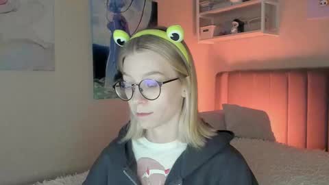 Sofia online show from 10.31.25