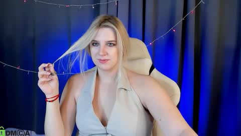 LunasShine online show from 01.14.26