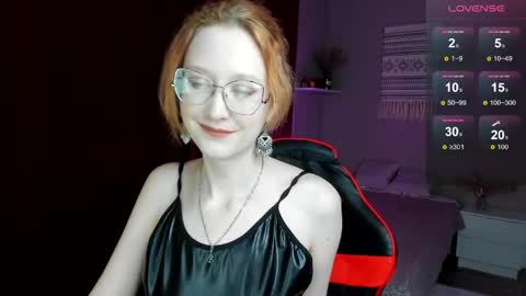 Snapshot of lunaterry chatting on 05.26.26 lunaterry online show from 05.26.26
