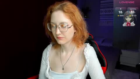 Snapshot of lunaterry chatting on 06.01.26 lunaterry online show from 06.01.26