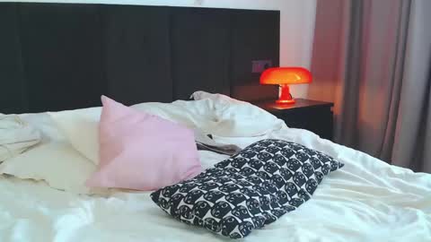 LunaticaBae online show from 03.21.26