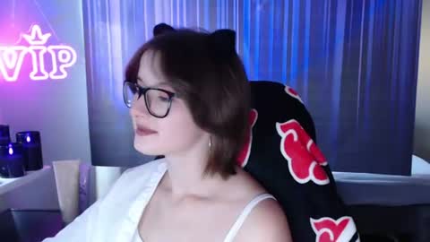 Snapshot of lunaxcherry chatting on 07.31.26 LunaXcherry online show from 07.31.26