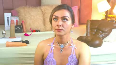Snapshot of lunitadiva chatting on 05.24.26 lunitadiva online show from 05.24.26