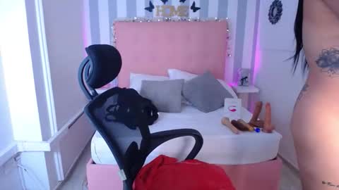 lunna_boobs20 online show from 10.10.25