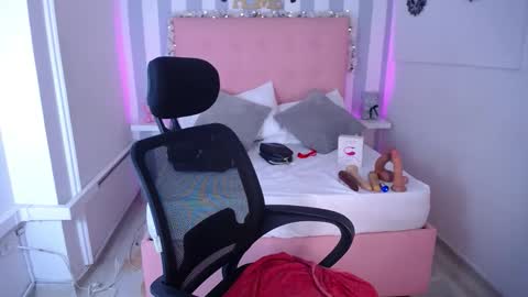 lunna_boobs20 online show from 11.15.25