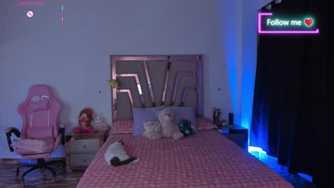 LUNA ROSE online show from 02.18.26