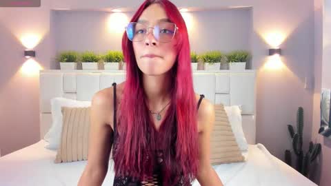 L U N N A online show from 12.16.25