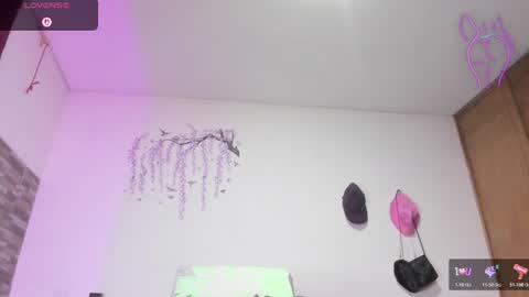 Snapshot of lunnalust chatting on 06.26.26 lunnalust online show from 06.26.26