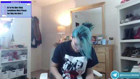 Snapshot of lunobbione chatting on 04.16.26 Lunobbione online show from 04.16.26