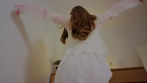Snapshot of lunoria chatting on 06.27.26 lunoria online show from 06.27.26