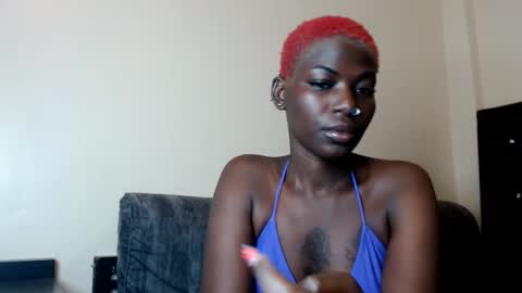 Snapshot of luo_queen chatting on 06.04.26 luo_queen online show from 06.04.26