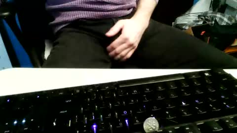 lurkin4alivin online show from 11.11.25