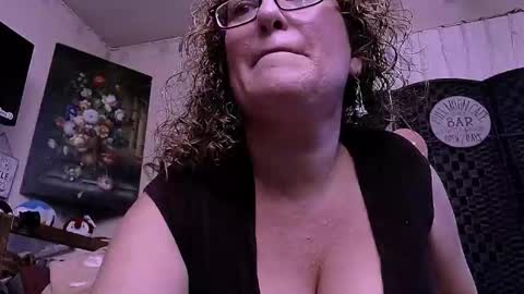 .Clarissa. Follow me on Instagram   miss buns  online show from 05.28.26