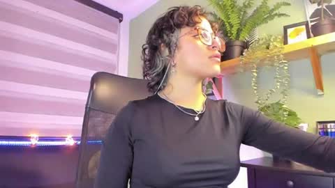 Snapshot of lusiana__ chatting on 06.11.26 Luci online show from 06.11.26