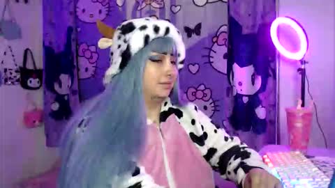 Snapshot of lussyevans_ chatting on 10.21.25 lussyevans_ online show from 10.21.25