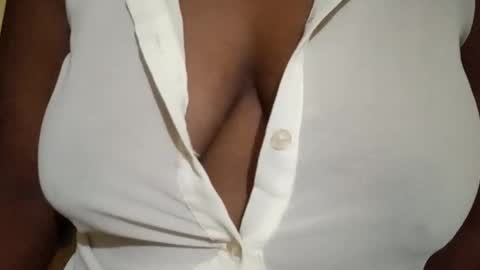 Snapshot of lustinshadows chatting on 10.29.25 Nessy online show from 10.29.25